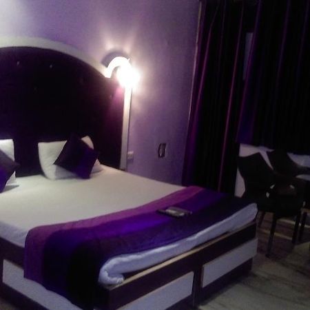 Hotel Akash Continental Rišikéš Exteriér fotografie